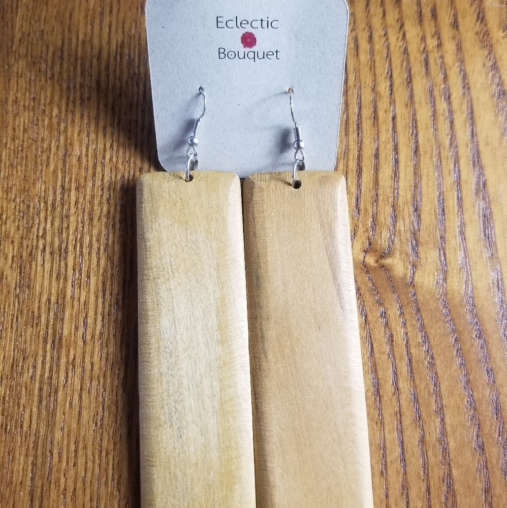 LIGHT BROWN RECTANGLE EARRINGS
